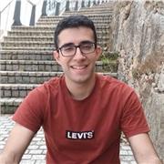 Profesor de Historia imparte clase a todas las edades